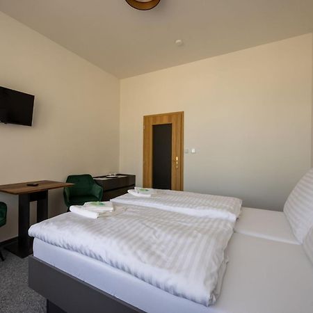 Hotel Tht Polička Zewnętrze zdjęcie