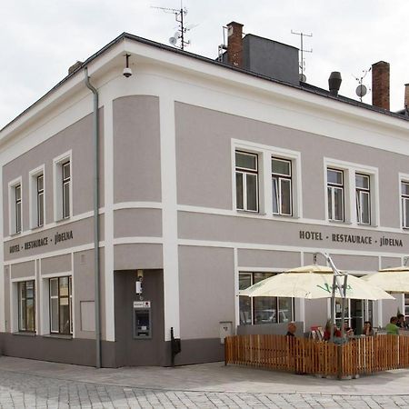 Hotel Tht Polička Zewnętrze zdjęcie