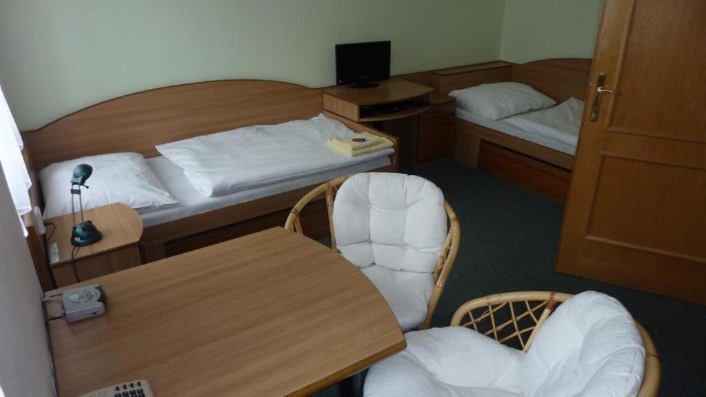 Hotel Tht Polička Zewnętrze zdjęcie