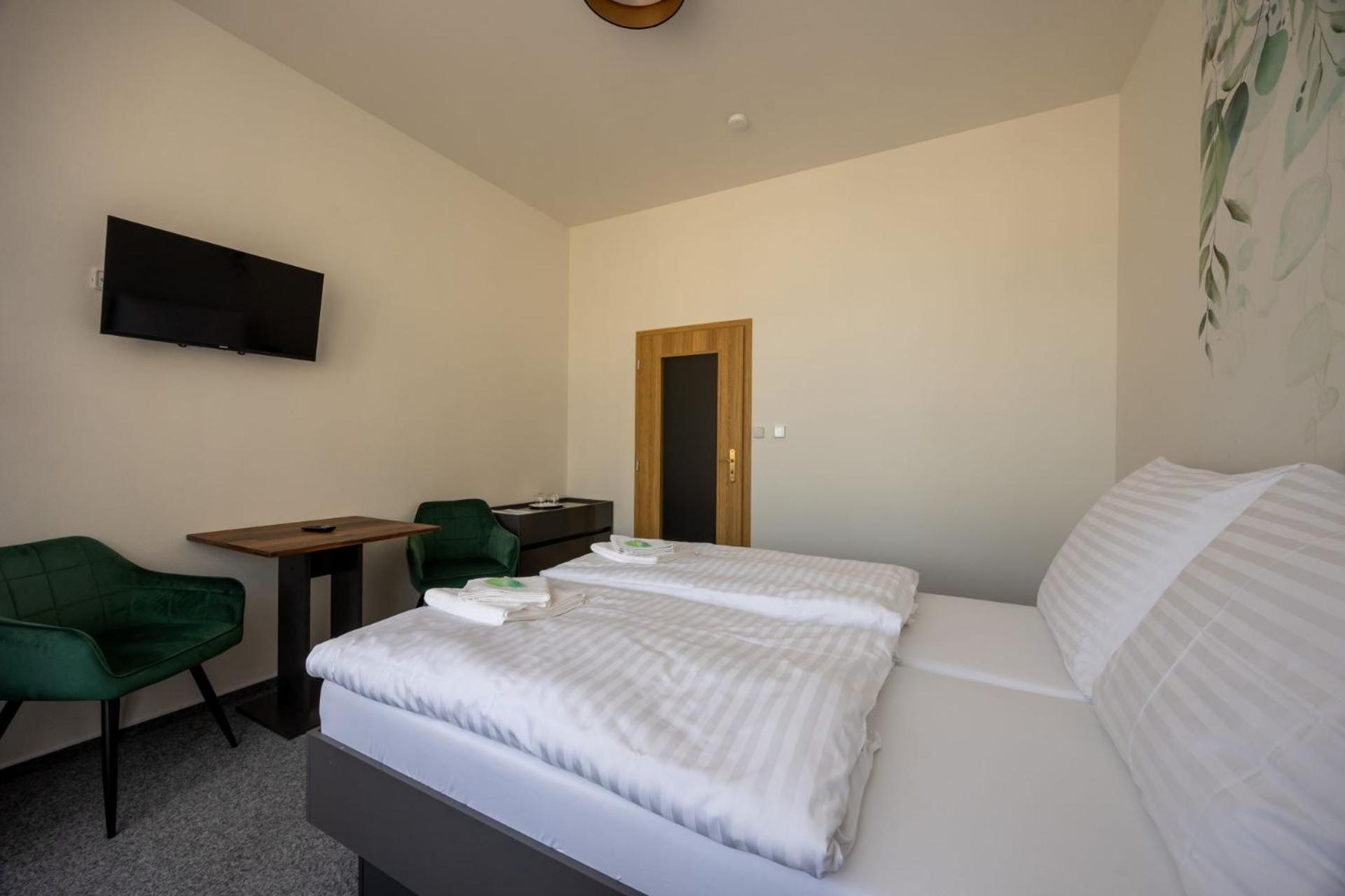 Hotel Tht Polička Zewnętrze zdjęcie