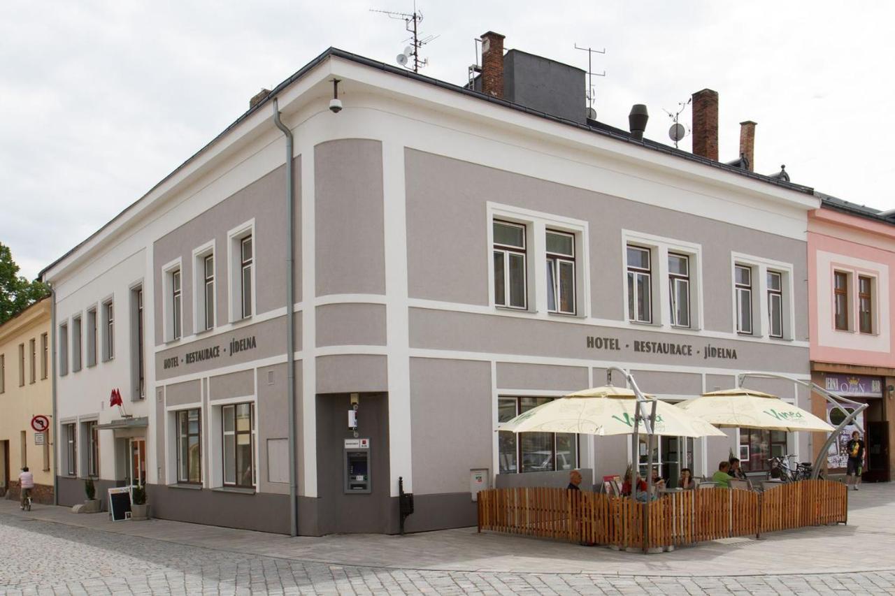 Hotel Tht Polička Zewnętrze zdjęcie
